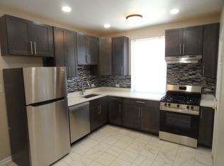 1523 W Farwell Ave APT 1A, Chicago, IL 60626