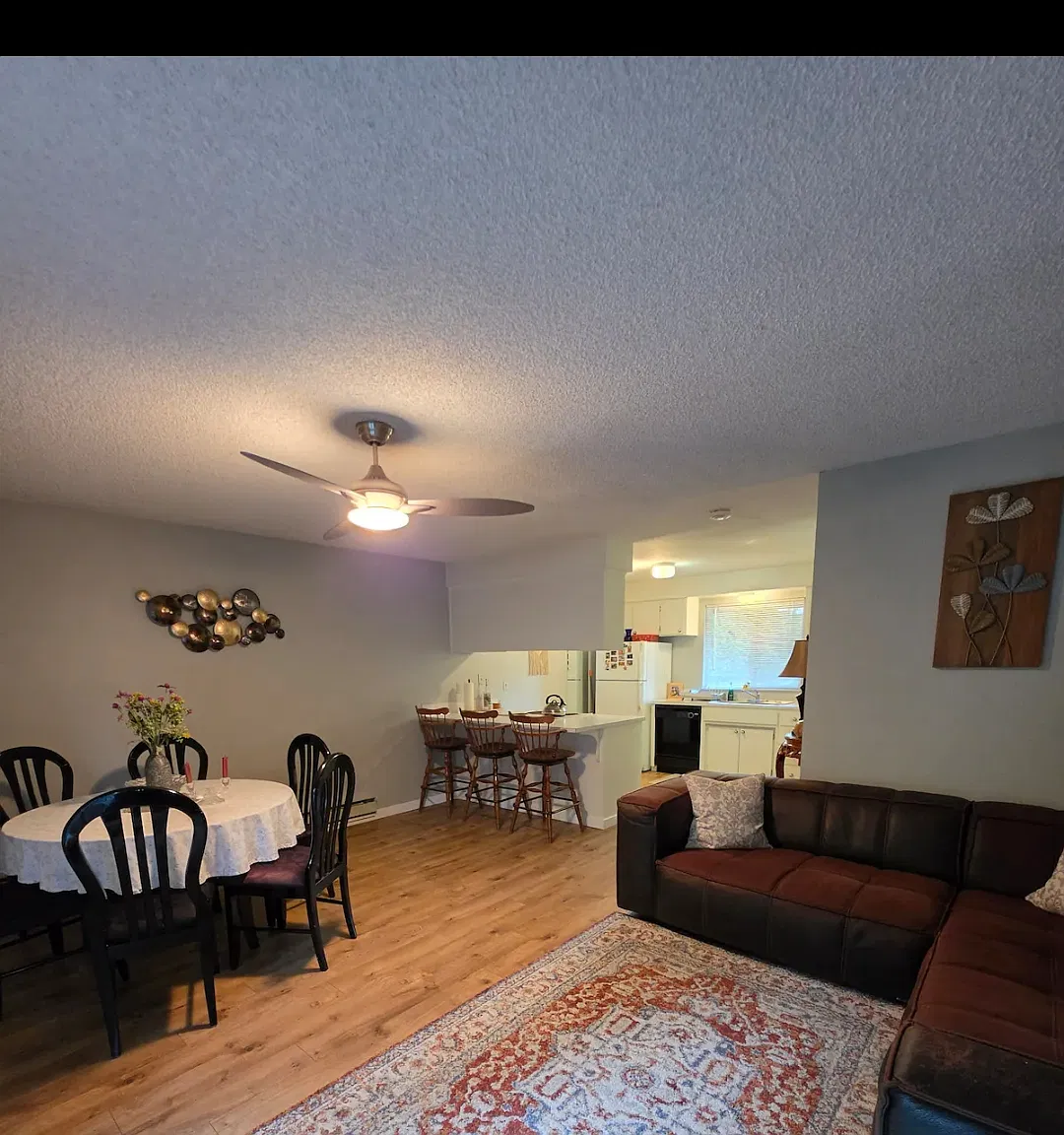 3 bed, 1700 sqft, $2,500 — Photo 1