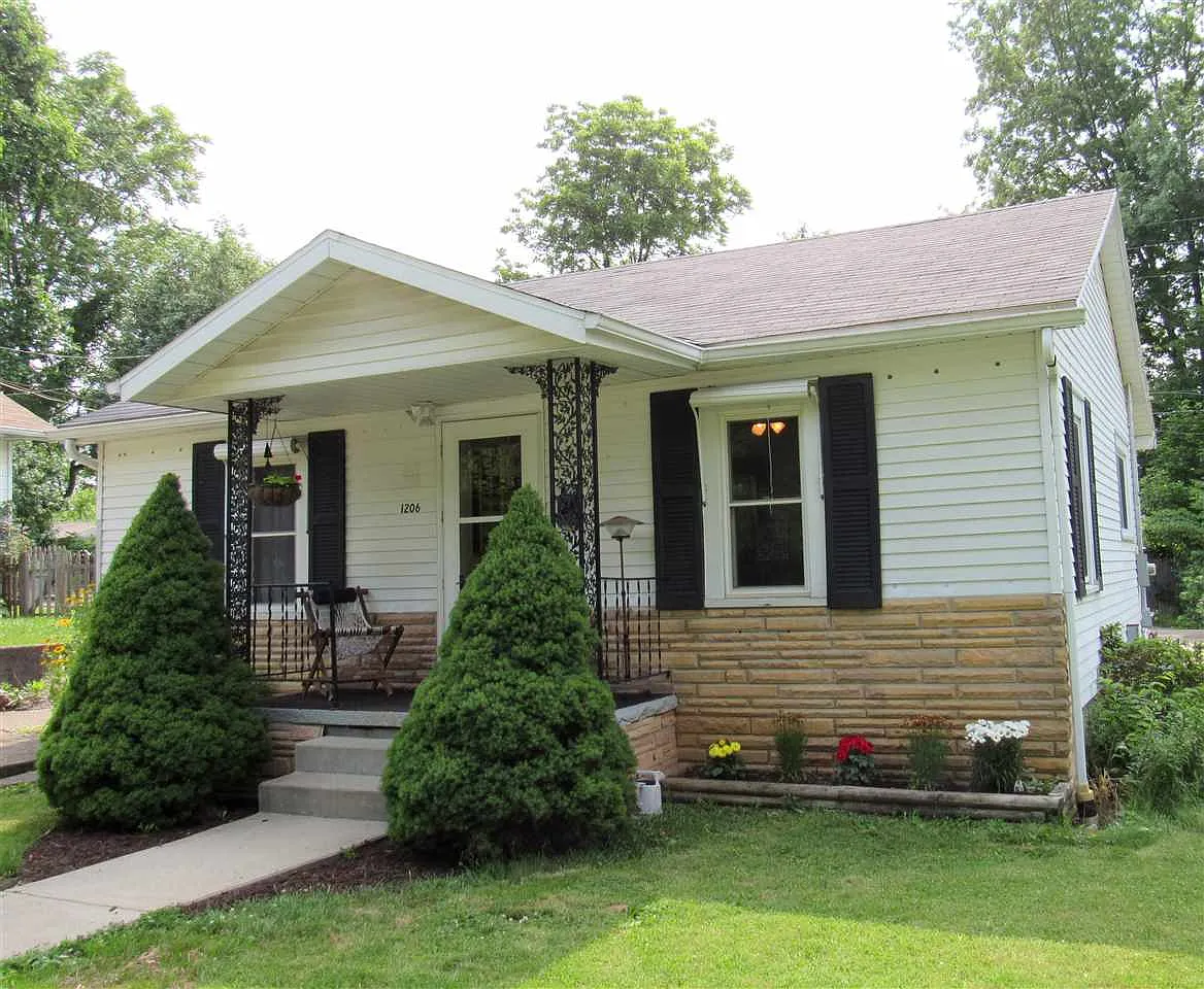 1206 S Grant St photo 1