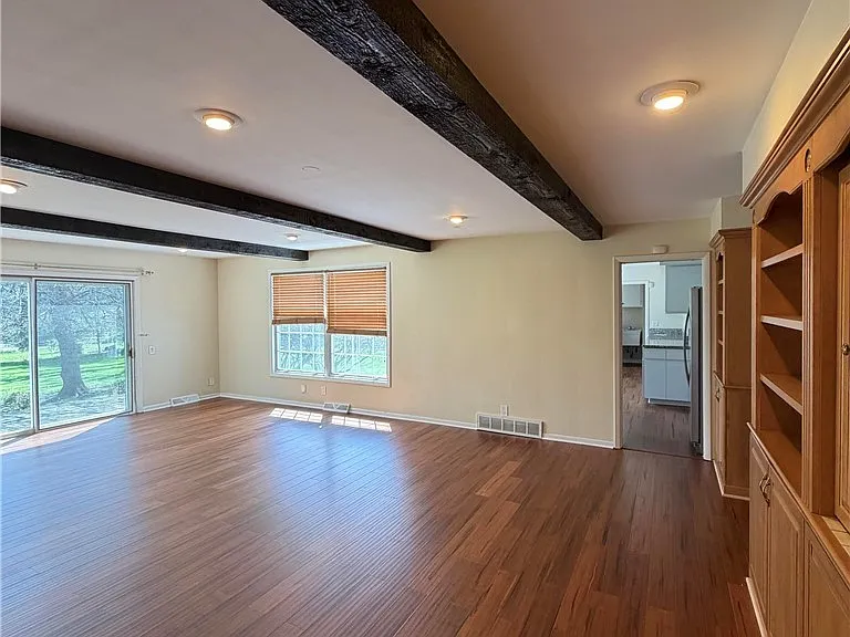 30800 Gates Mills Blvd — Photo 4
