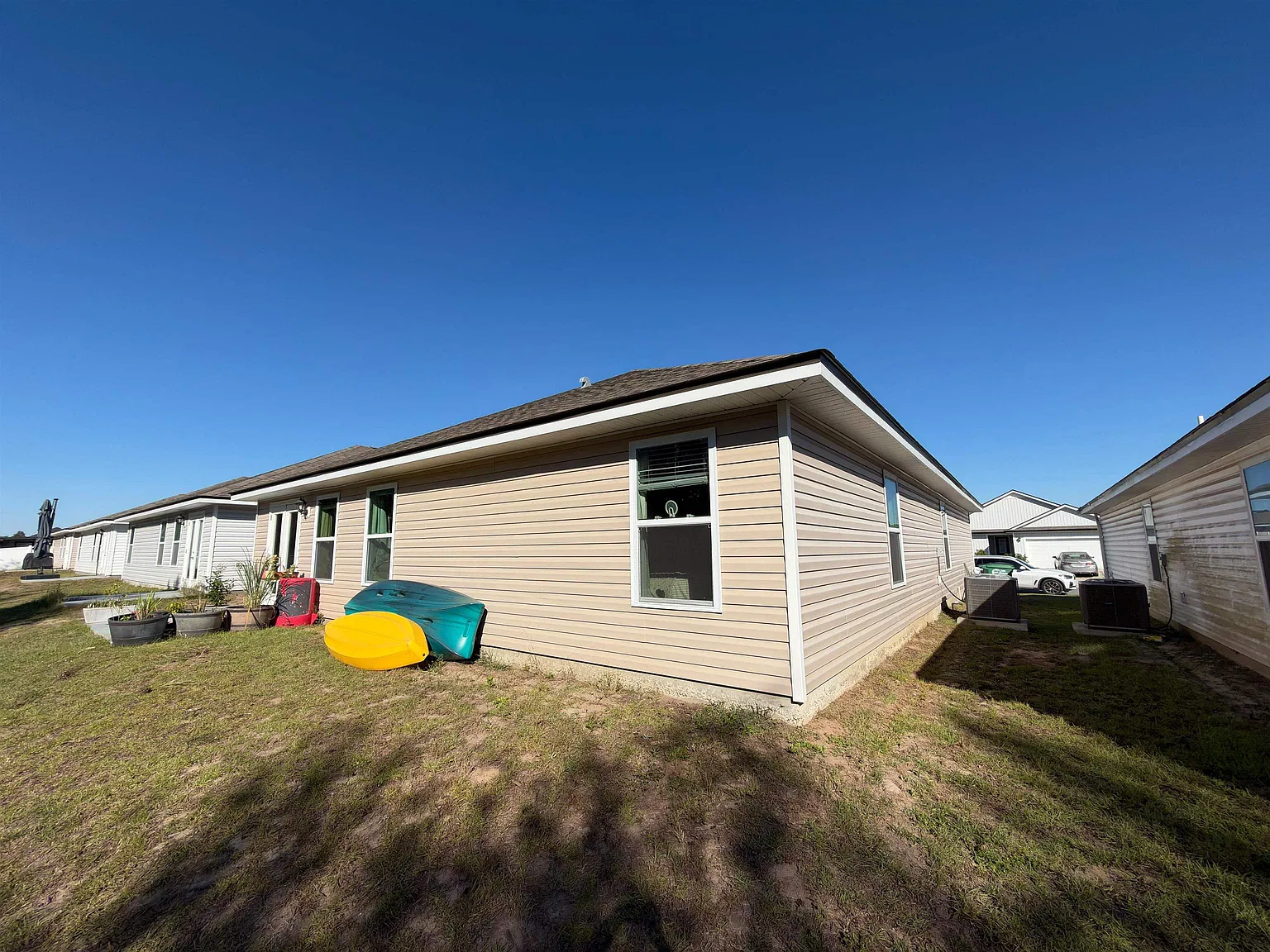 3 bed, 1568 sqft, $2,400 — Photo 4