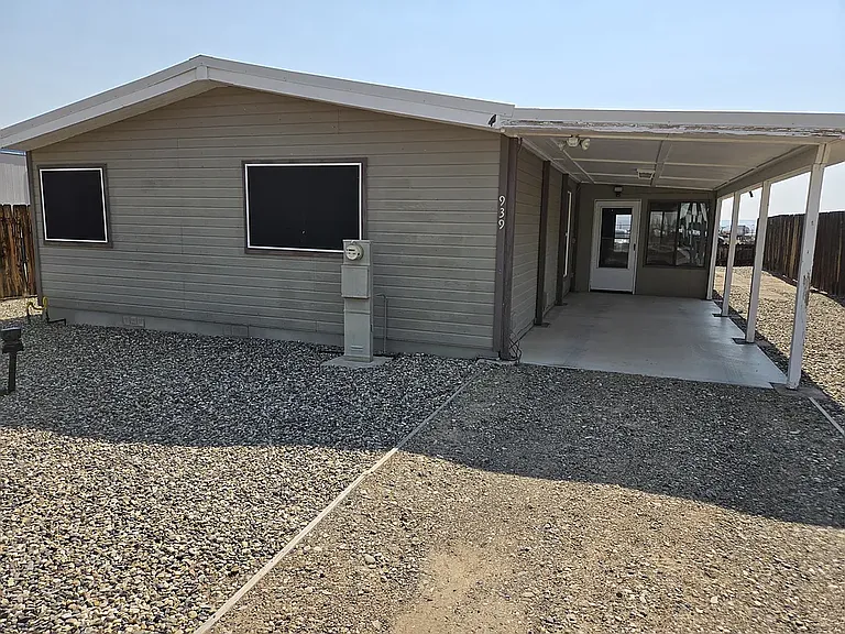 939 Ponderosa St — Photo 1
