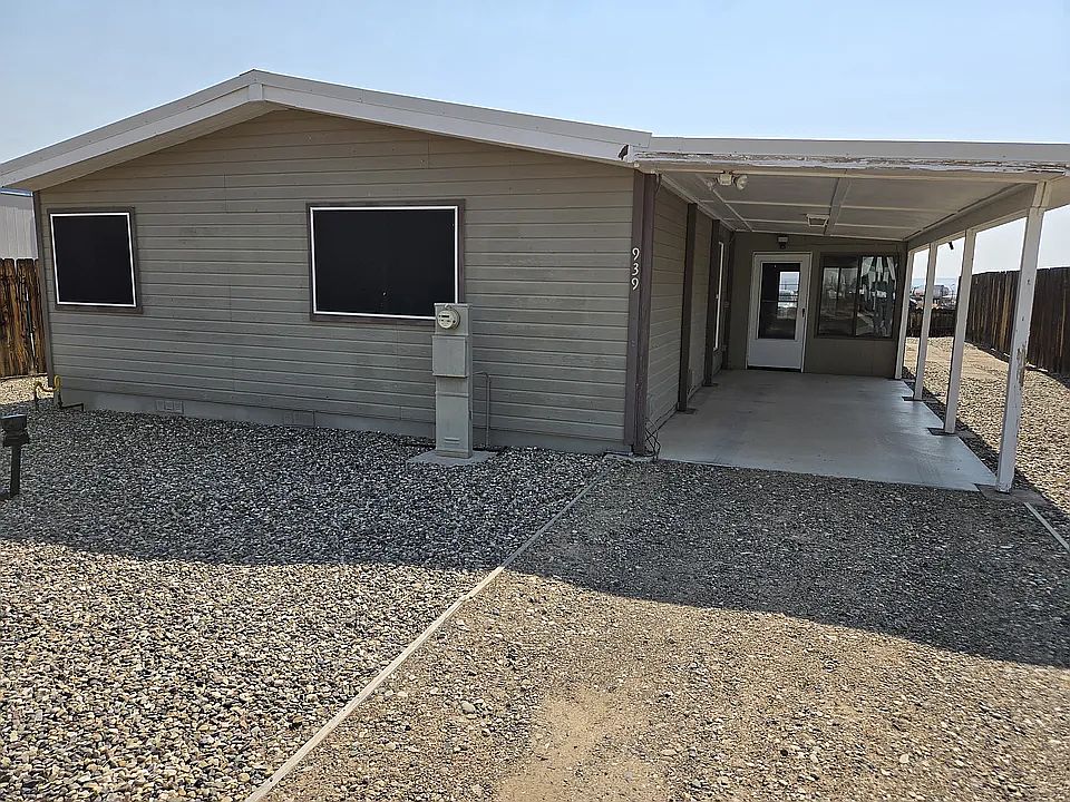 1st image of 939 Ponderosa St