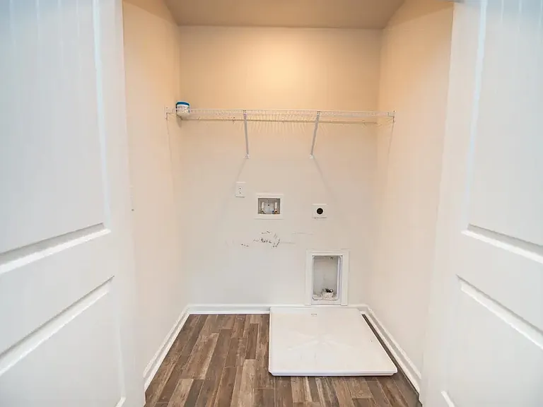 2228 Southlea Dr — Photo 18