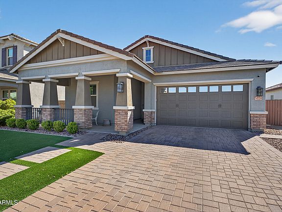 3rd image of 34709 N BECKER Drive