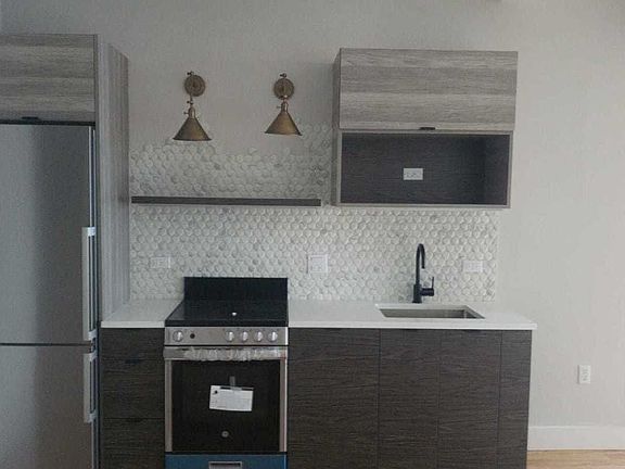 4th image of 48 Jefferson St #2A