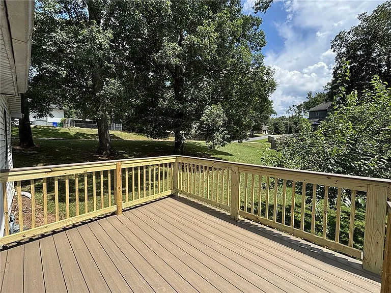 2469 Glynn Dr SE — Photo 5