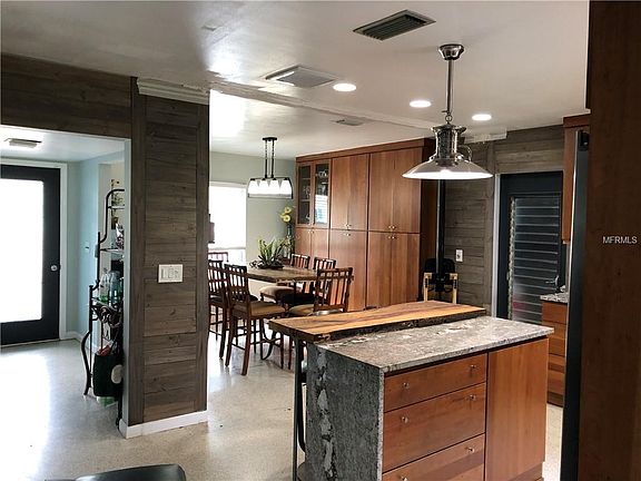 3rd image of 2337 Mangrum Dr