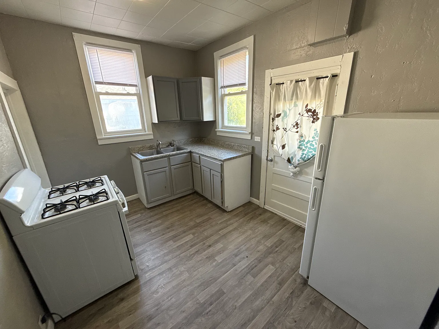 116 N Van Eps Ave — Photo 4