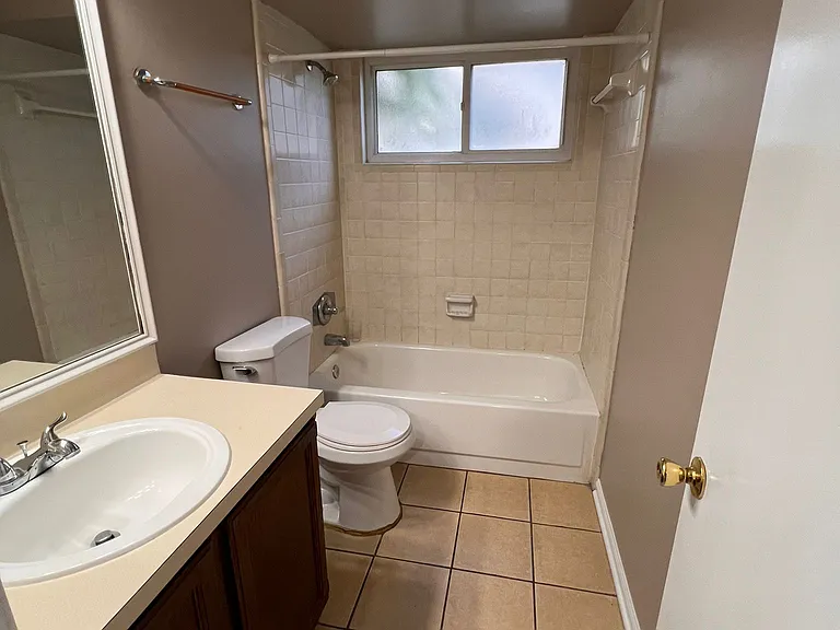 8439 Everest Dr — Photo 10