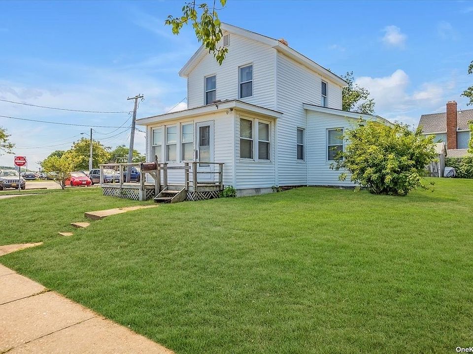 103 3rd St, Greenport, NY 11944 MLS 3420080 Zillow