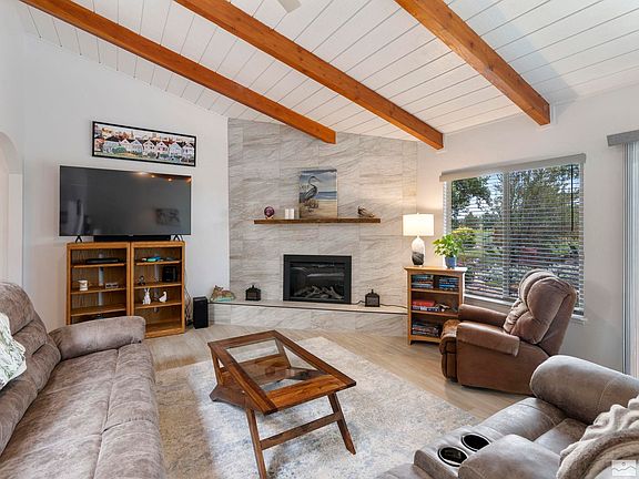 3rd image of 1496 Hussman Ave