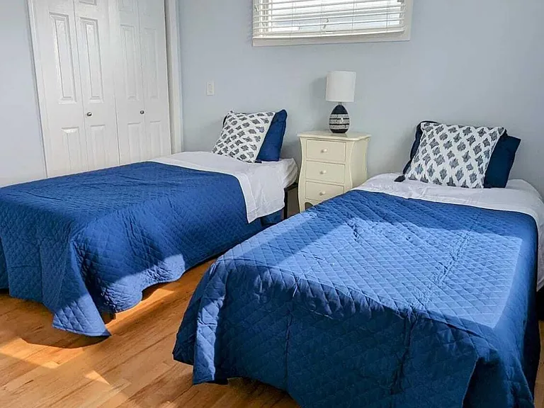 2302 Grand Central Ave #B — Photo 10