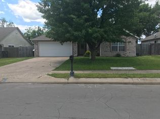 26500 Arrowood Dr, Claremore, OK 74019