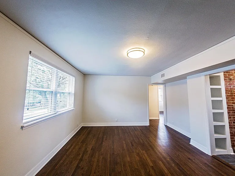 847 Highland Ave #A — Photo 2