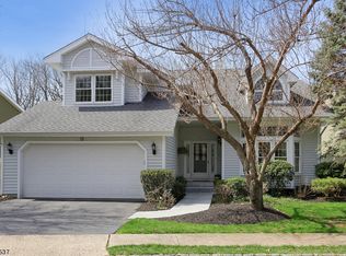 15 Smoke Rise Ln, Bedminster, NJ 07921