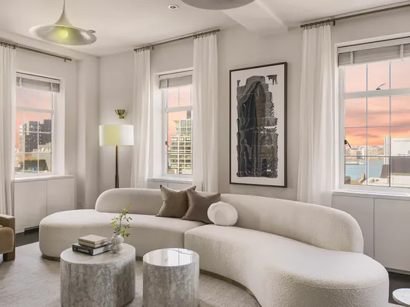 465 West 23rd Street 19A image 3 of 23