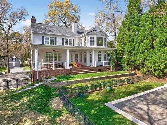 5th image of 1113 River Oaks Ln