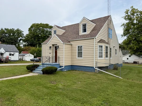 616 Laurel St, North Judson, IN 46366