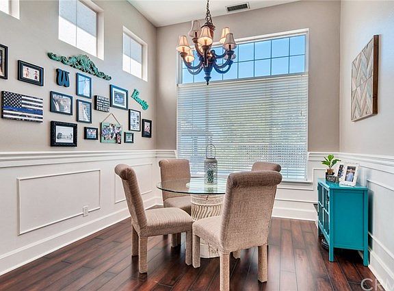 5th image of 934 Villa Montes Cir