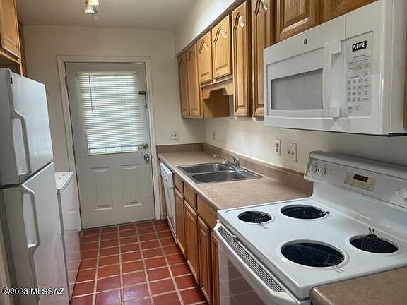 2nd image of 801 N Camino Seco