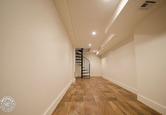 5th image of 810 Greene Ave #1A