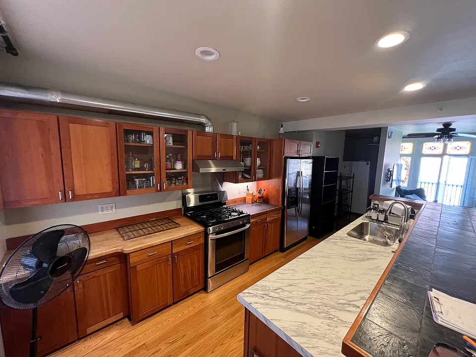 93 S Williams St #93