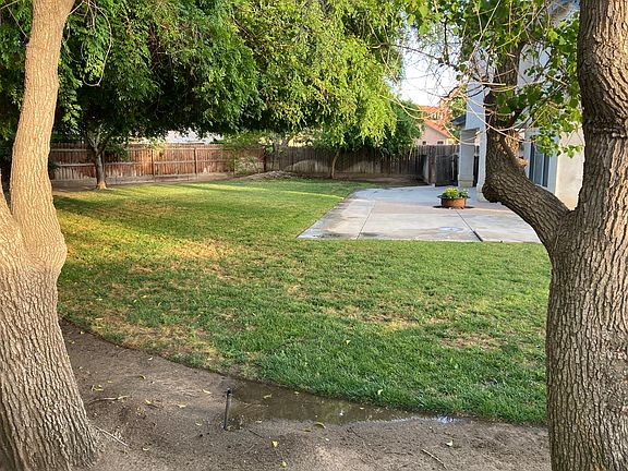 3rd image of 3631 Larkin Ave