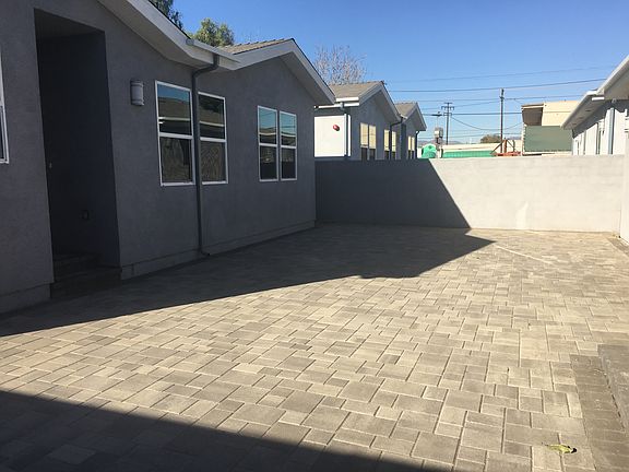 3rd image of 6733.4 Kraft Ave