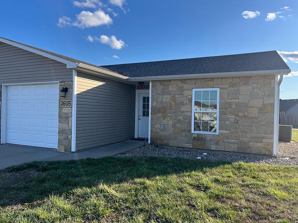 1st image of 2605 S Brookglen Cir