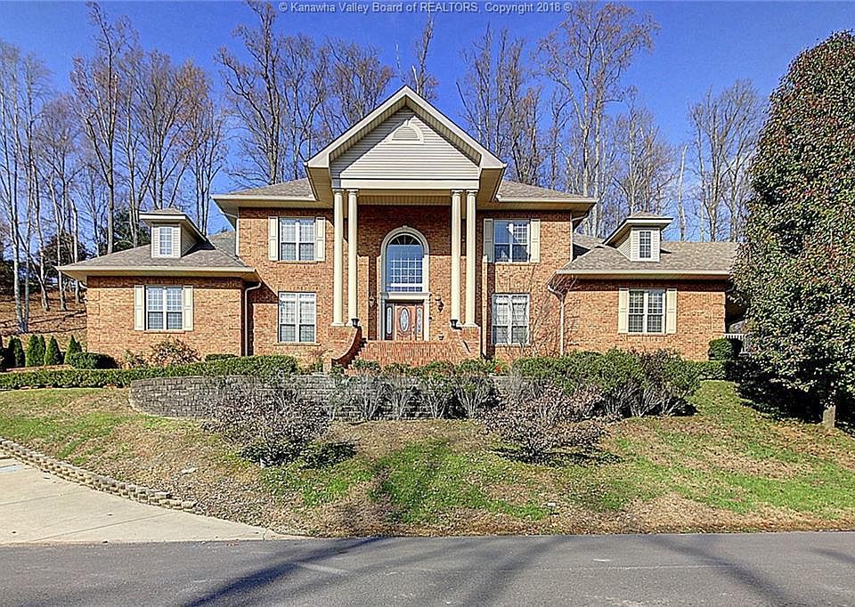 1st image of 33 E Coventry Woods