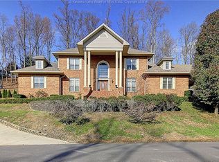 33 E Coventry Woods, South Charleston, WV 25309