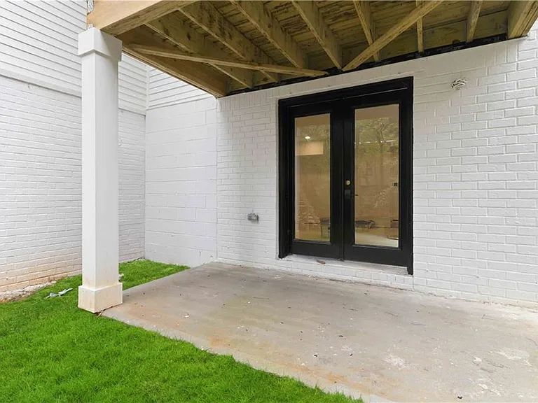 3196 Towerview Dr NE — Photo 48