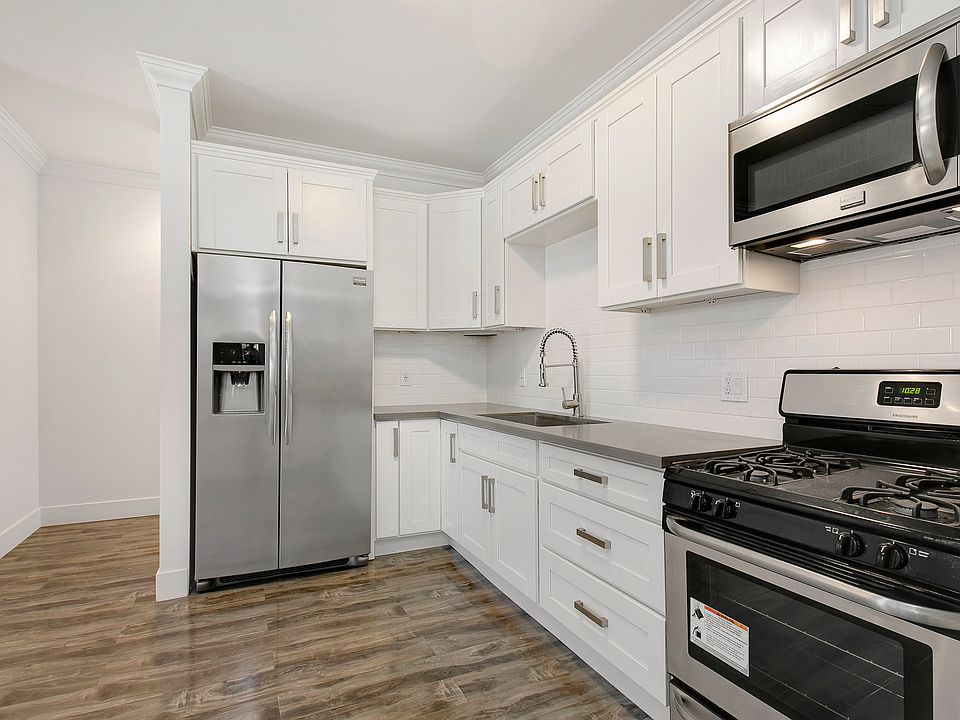 1st image of 4106 Oakwood Ave APT 4