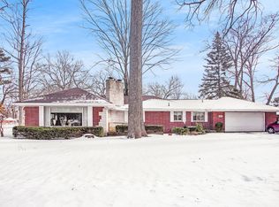 649 Lake Dr, Muskegon, MI 49445