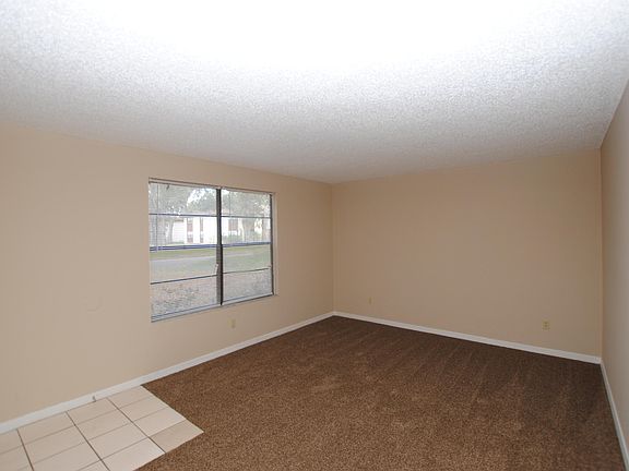 3rd image of 467 Crabapple Ct #A