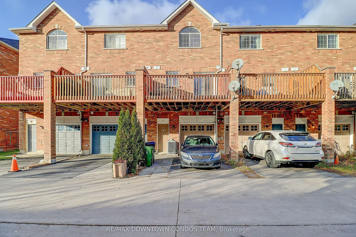 Building Photo - 4271A Lawrence Ave E