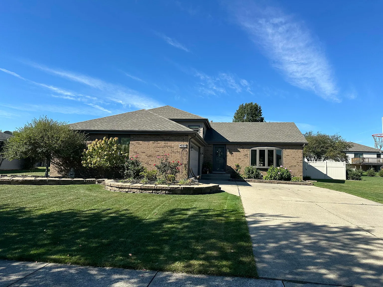 10446 W Magoun Dr photo 1