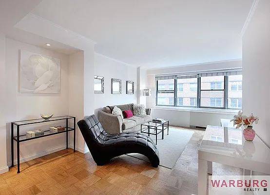 Sold by Warburg | media 12