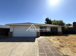 7555 Tamoshanter Way, Sacramento, CA 95822