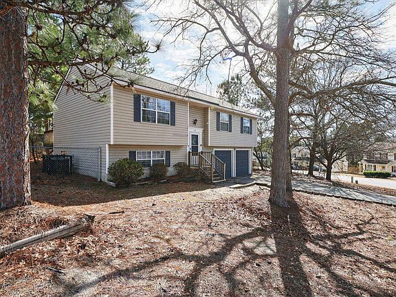 3rd image of 215 Berry Ridge Cir