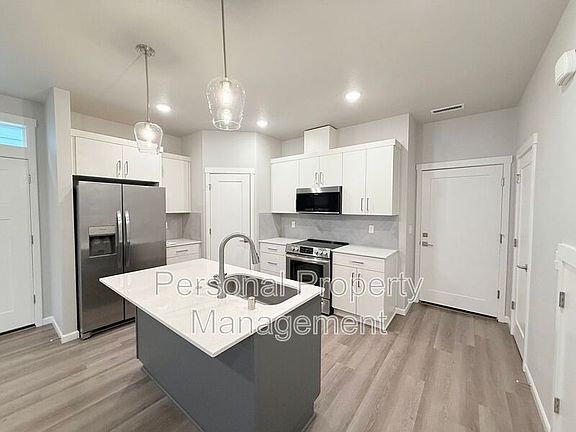 5th image of 16332 NE 21st St