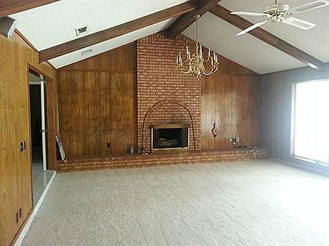 3rd image of 8 Woodmoor Dr