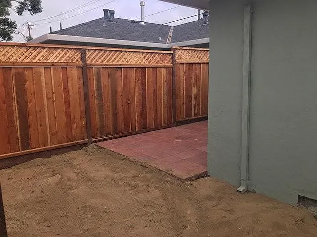 1246 E Hamilton Ave — Photo 23
