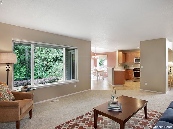 4th image of 1251 NE Parkside Dr