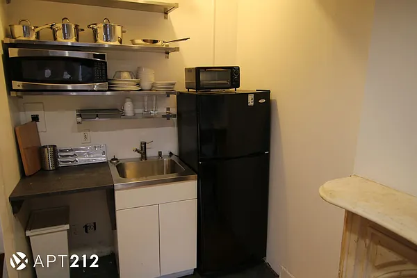 Rented by APT212 INC | media 4