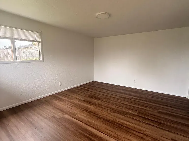 4707 Union St — Photo 10