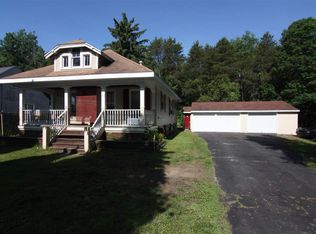 215 W Stark Dr, Saginaw, MI 48609