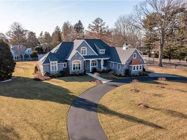 1007 Warwick Neck Ave, Warwick, RI 02889