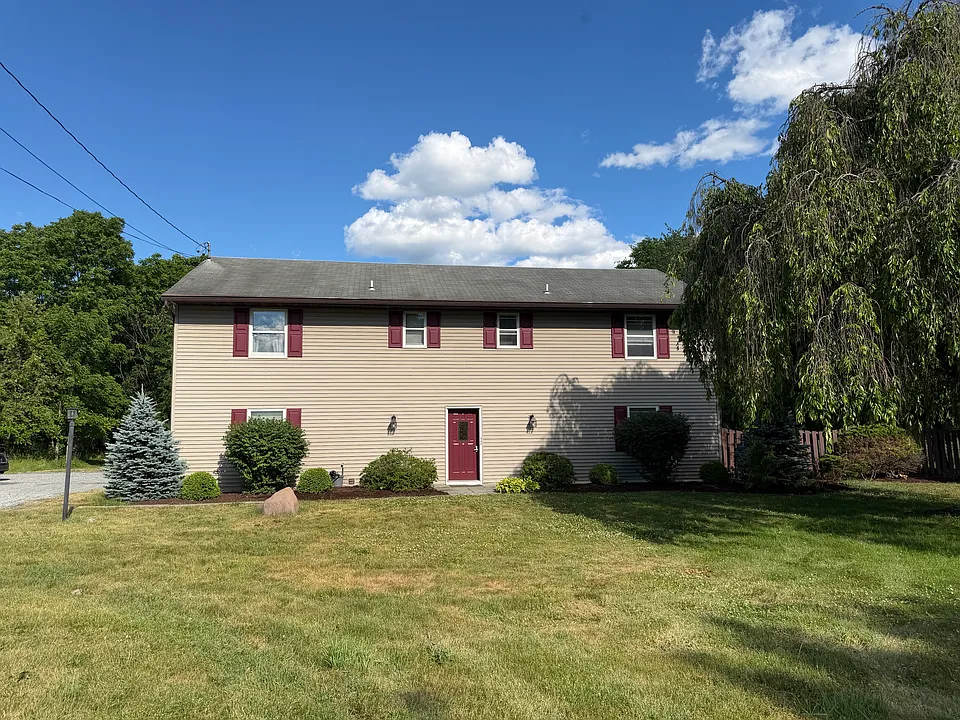 37 Sand Hill Rd #A